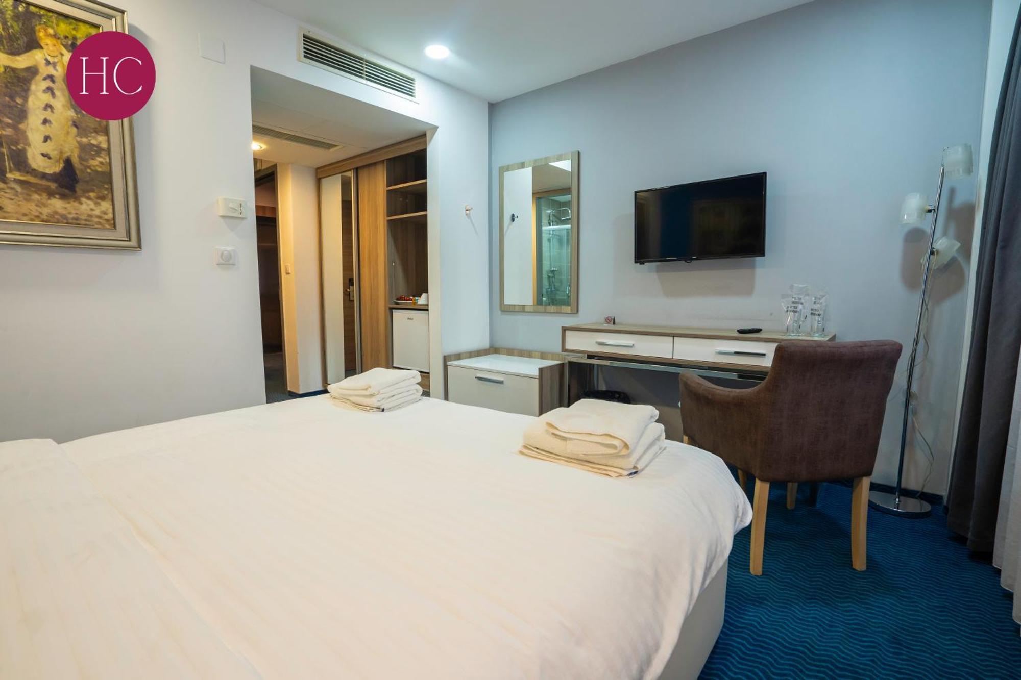 Central Hotel, Fitness And Spa Vinica Zewnętrze zdjęcie