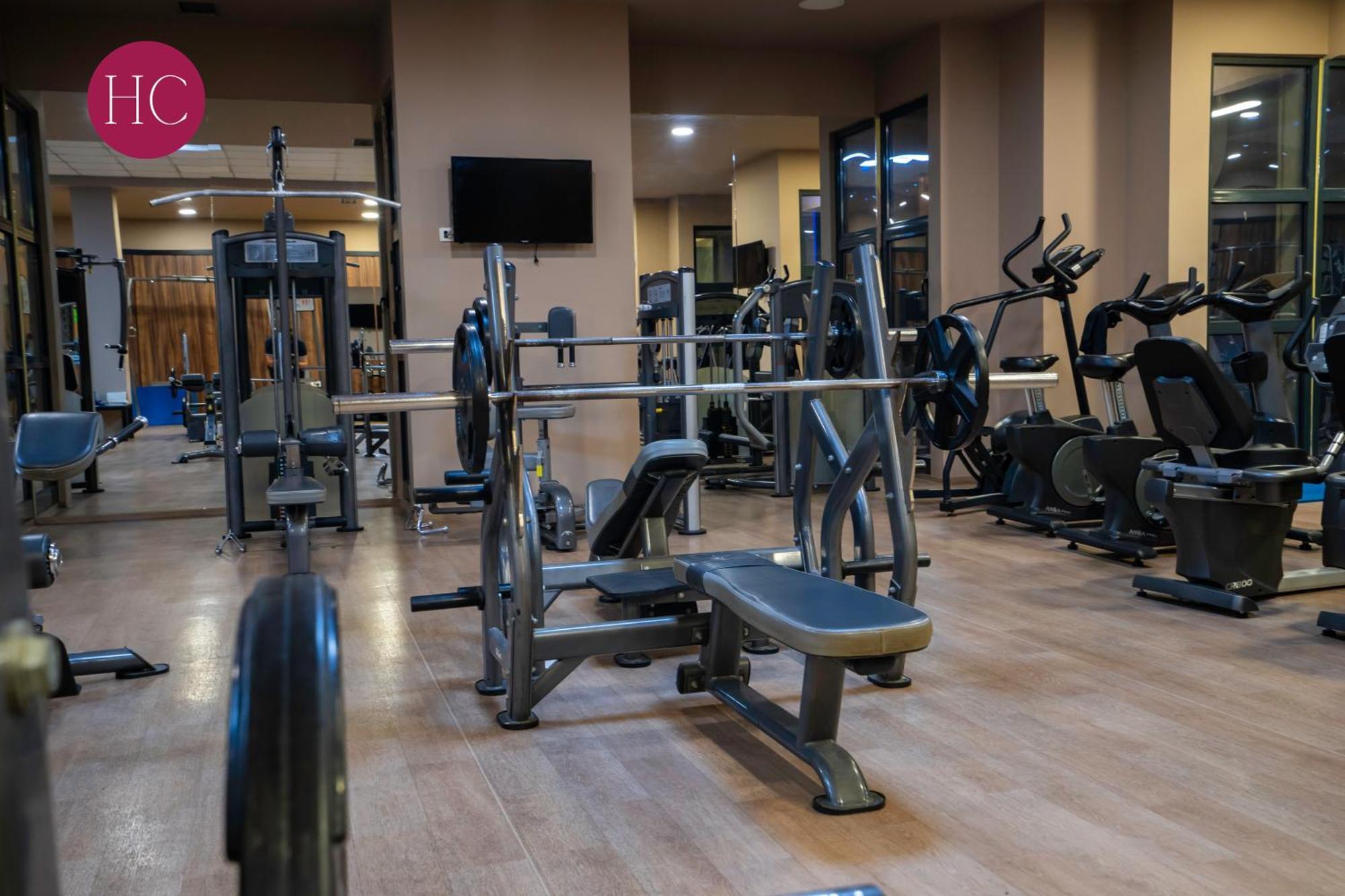 Central Hotel, Fitness And Spa Vinica Zewnętrze zdjęcie