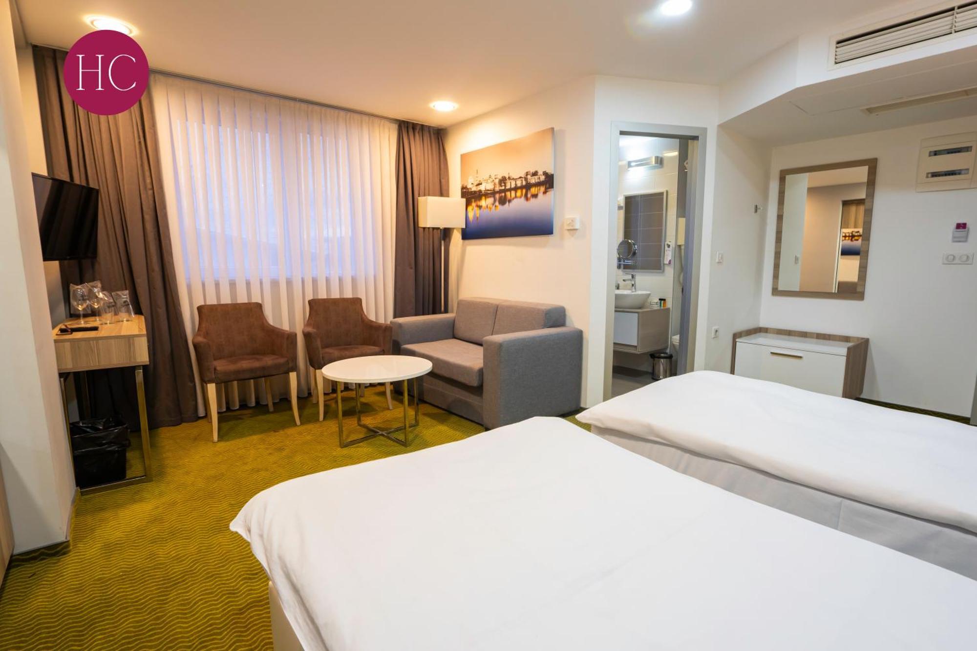 Central Hotel, Fitness And Spa Vinica Zewnętrze zdjęcie