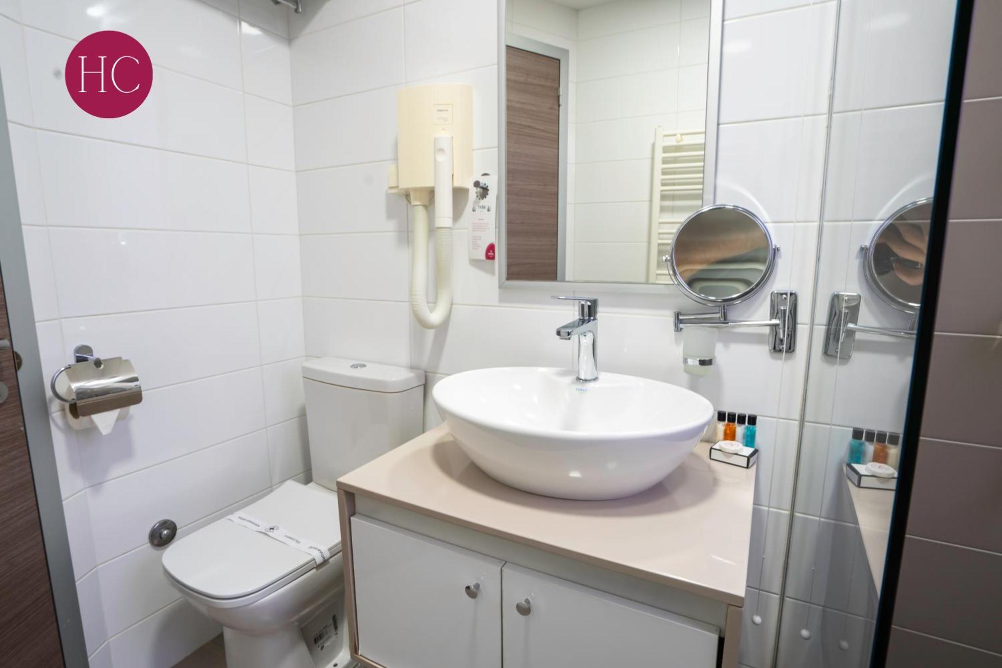 Central Hotel, Fitness And Spa Vinica Zewnętrze zdjęcie